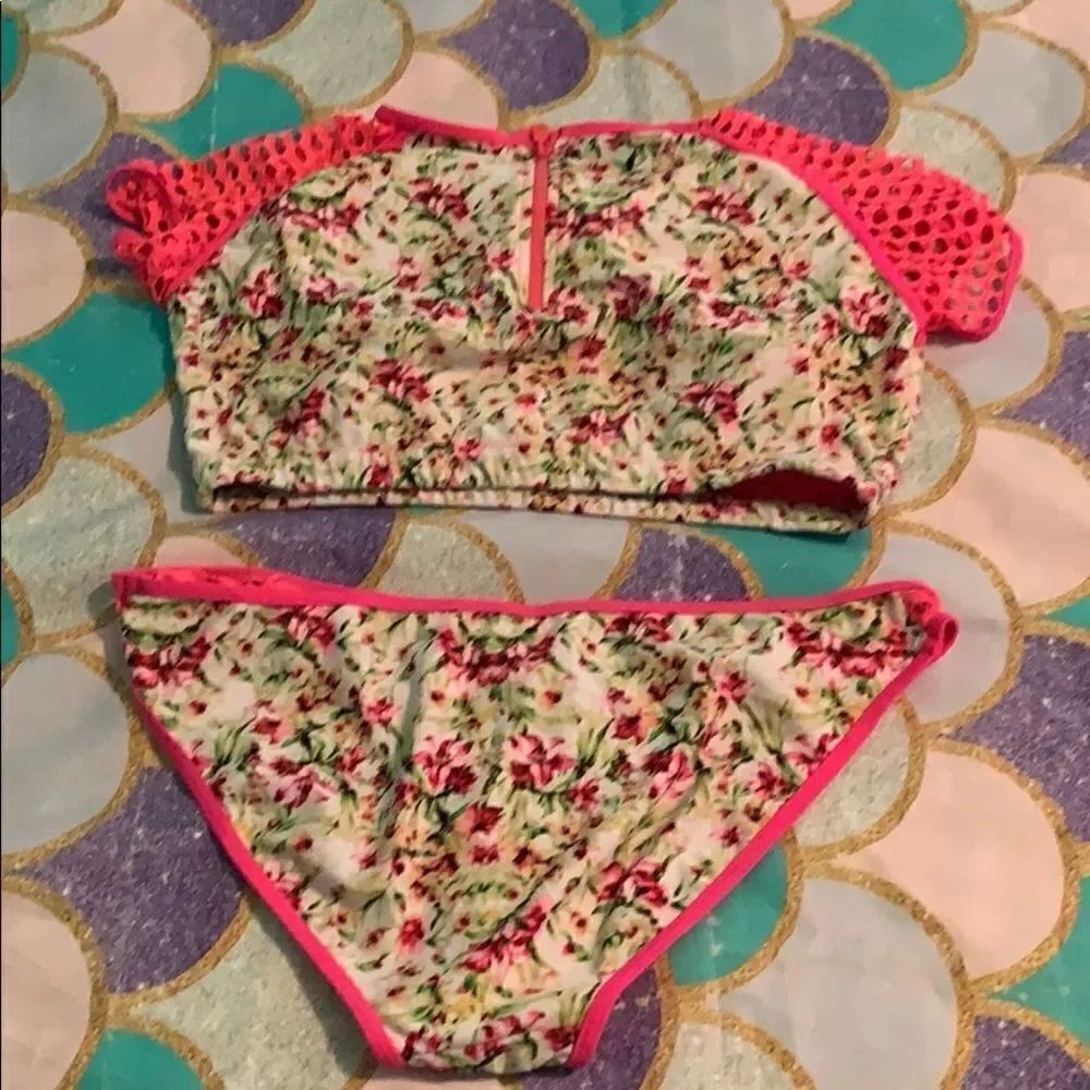 Timibikini Swim suit   - Picture 2 of 3